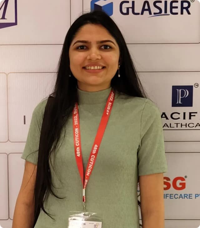 Dr Pooja Desai Dermatologist 